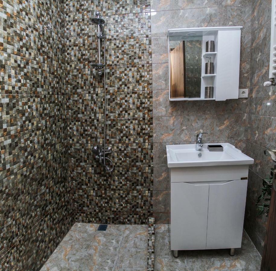 Natia'S Apartment On Dadiani St. 1 Tbilisi Zewnętrze zdjęcie